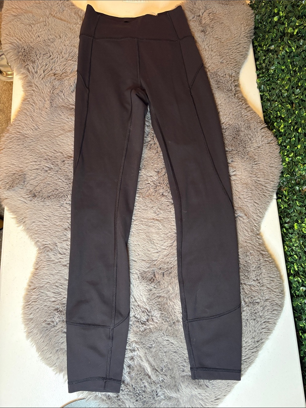 lululemon athletica Black High-Rise Workout Leggings Size 2 - Picture 5 of 6